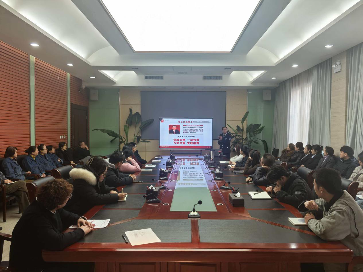 普及消防知识 筑牢安全防线--公司举办2025年度消防安全知识培训暨演练活动